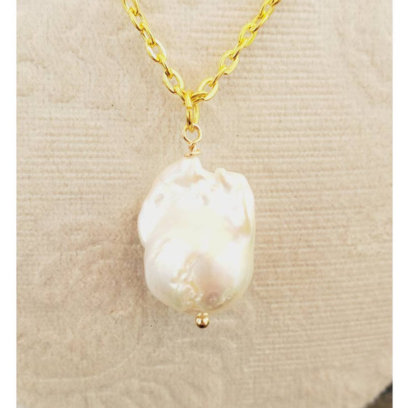 Stunning Baroque Pearl Necklace with Gold Tone Chain 20 inch adjustable - Picture 2 of 3